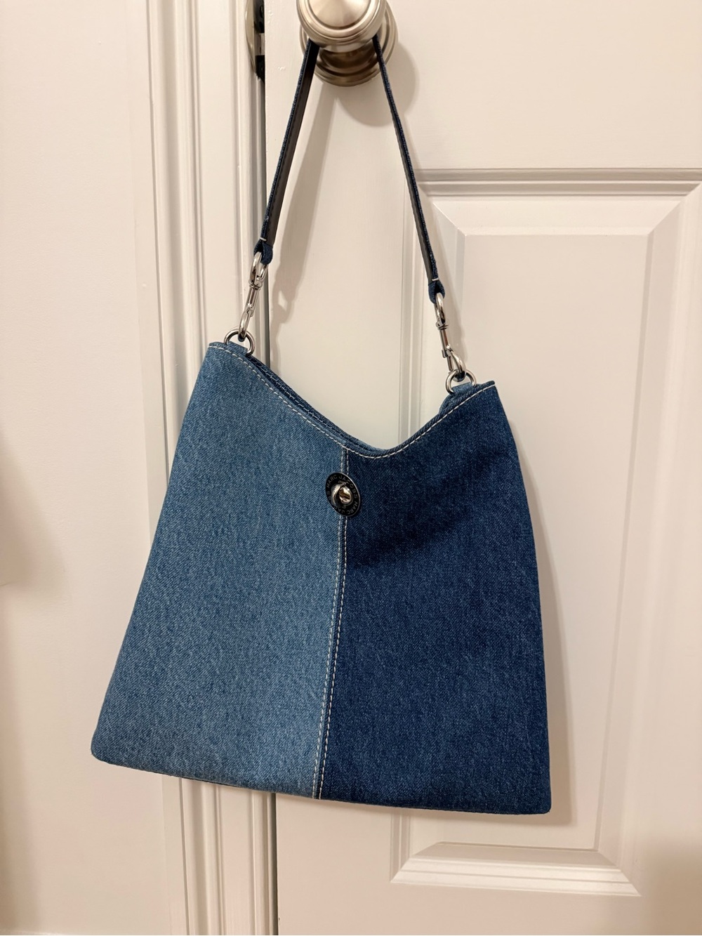 Marc Jacobs Two-Tone Blue Denim Shoulder Bag with Black Strap - Picture 5 of 6